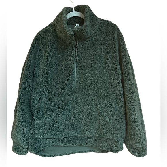Lululemon Green Sherpa 1/2 Zip Fleece Kangaroo Pocket Lined Size M/L EUC - Picture 1 of 11